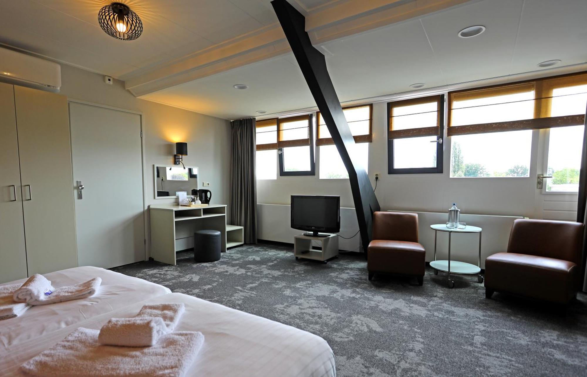 Hotel Bi-J Ons ลิกเตนฟอร์เดอ ภายนอก รูปภาพ