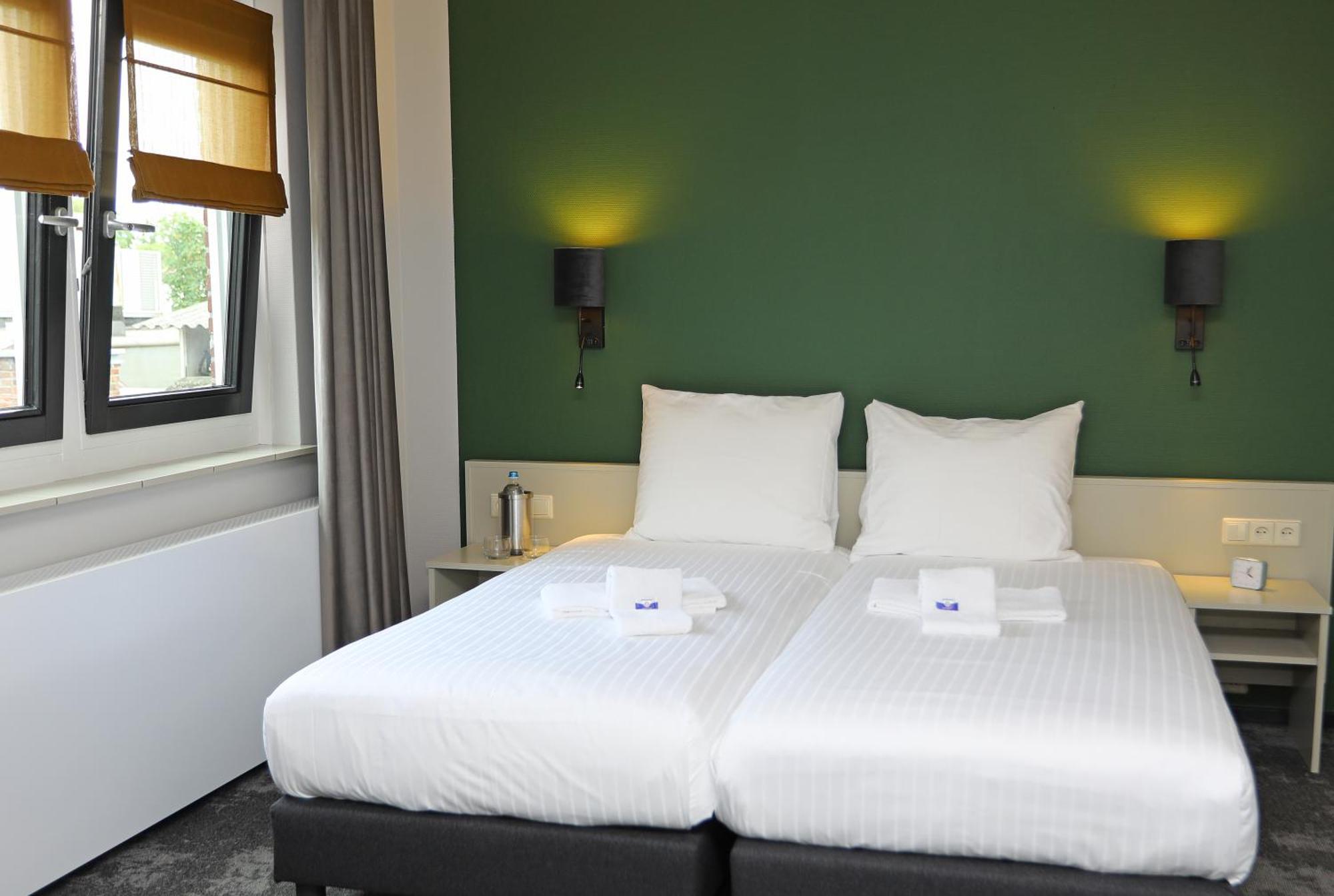 Hotel Bi-J Ons ลิกเตนฟอร์เดอ ภายนอก รูปภาพ
